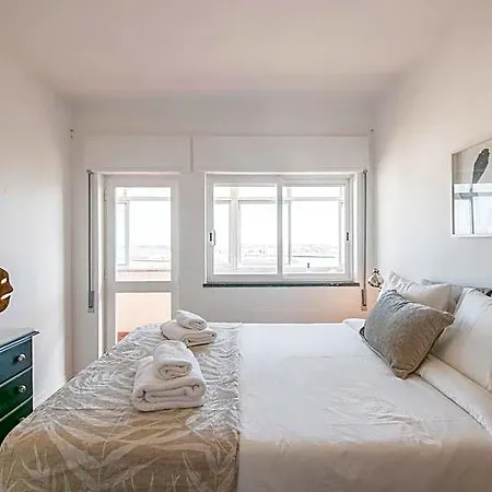 Stunning Sunny 3-bedroom In