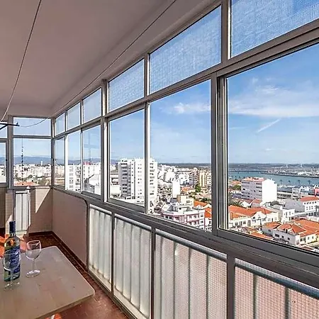 Stunning Sunny 3-bedroom In Hotel 3*