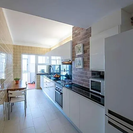 Hotel Stunning Sunny 3-bedroom In 3*