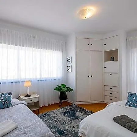 Stunning Sunny 3-bedroom In Portimao