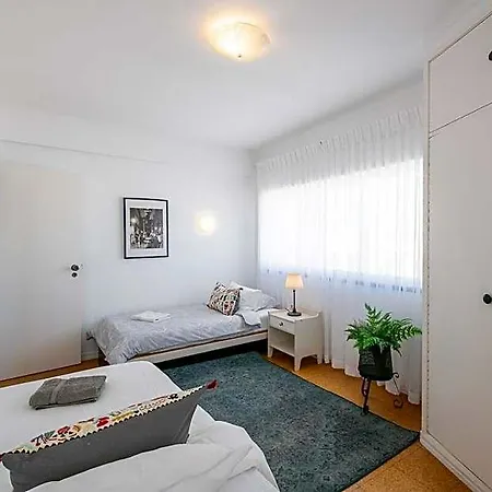 Stunning Sunny 3-bedroom In Hotel