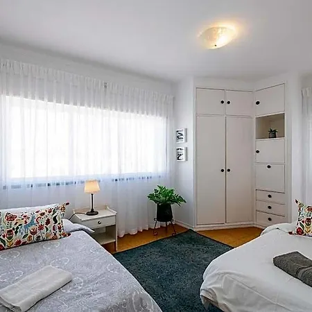 Stunning Sunny 3-bedroom In