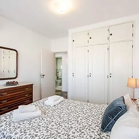 Hotel Stunning Sunny 3-bedroom In