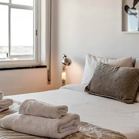 Stunning Sunny 3-bedroom In